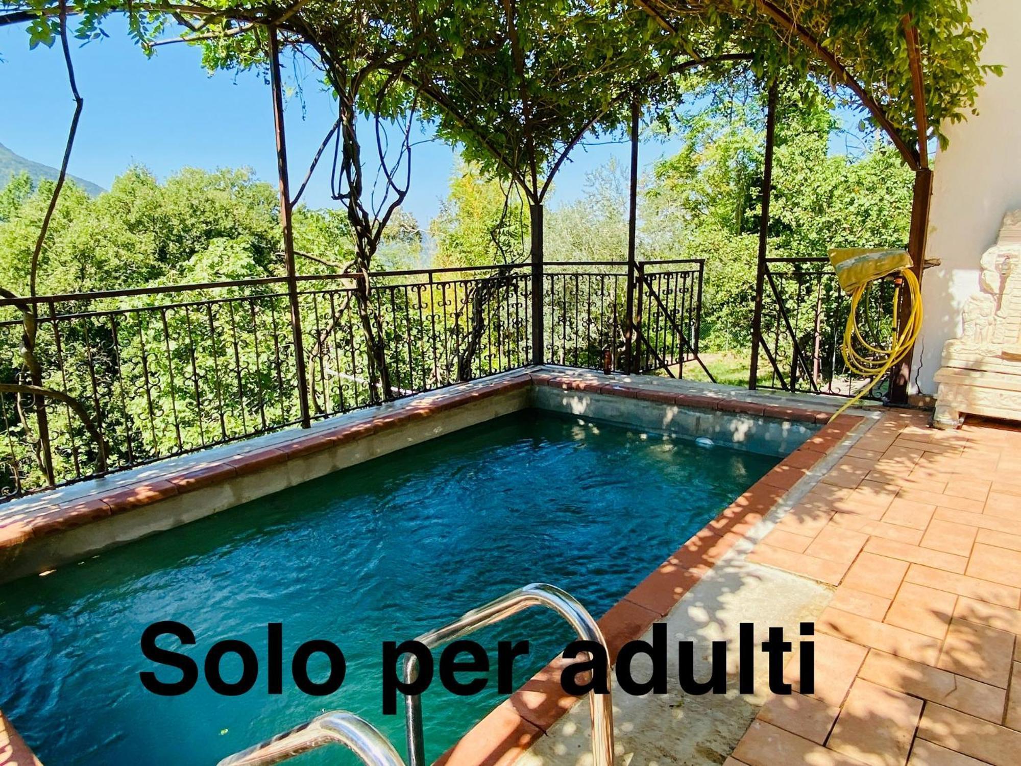 B&B Rox E Claudia Lugnola Exterior foto